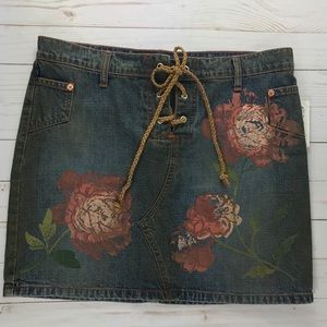 Tyte jean rose painted skirt front tie size 9